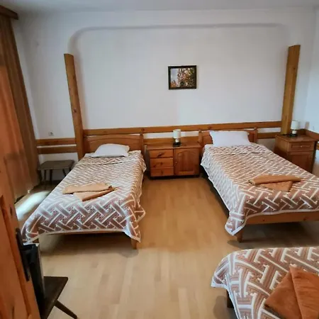 Семеен Хотел Смолена فندق Smilyan (Smolyan)